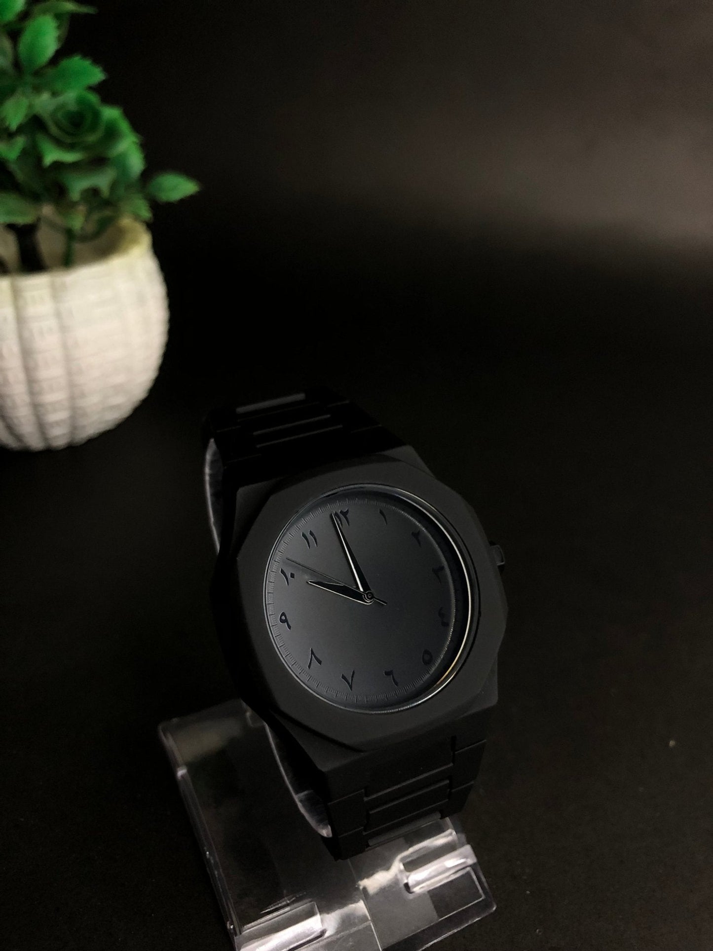 Black Arabic | Aura Watch